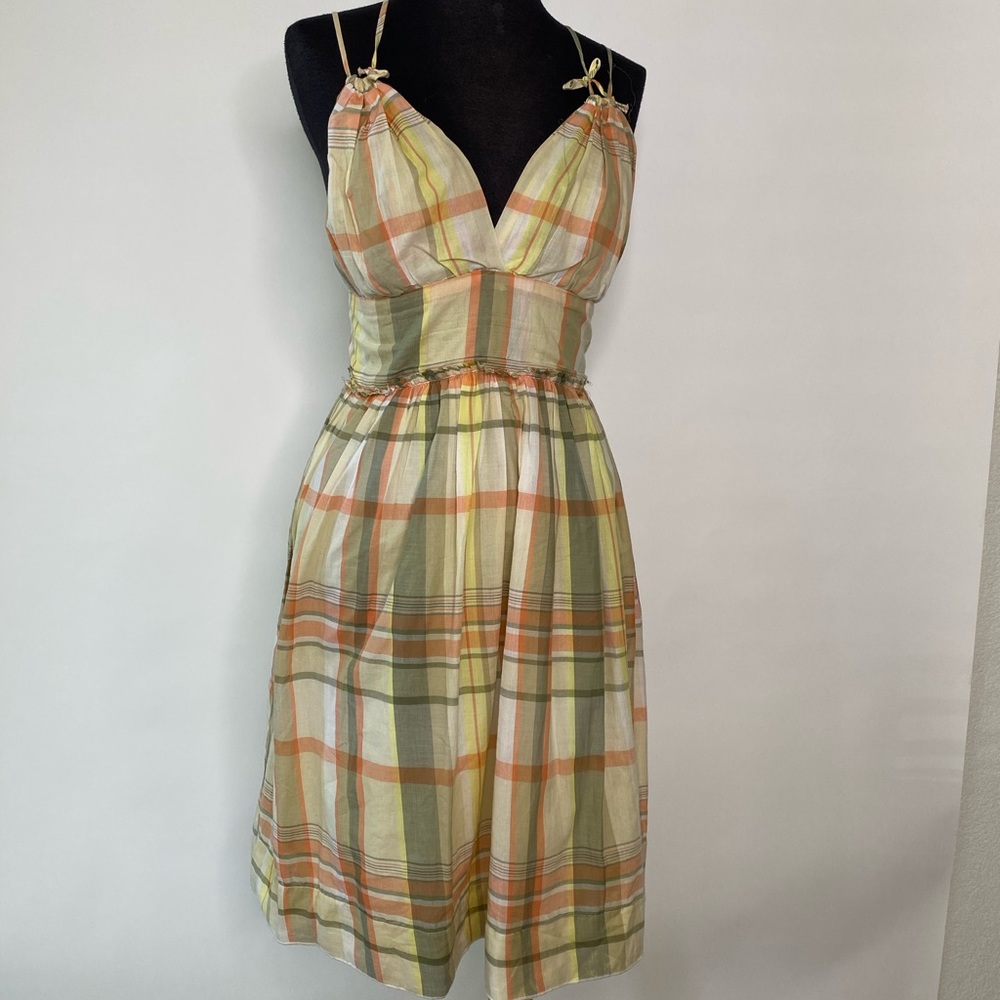 To the max size 4 preowned summer dress